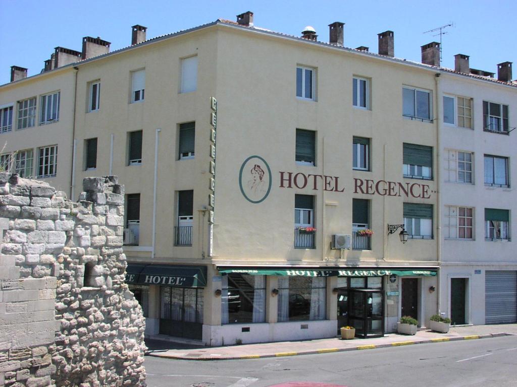 Le Regence Hotell Arles Exteriör bild